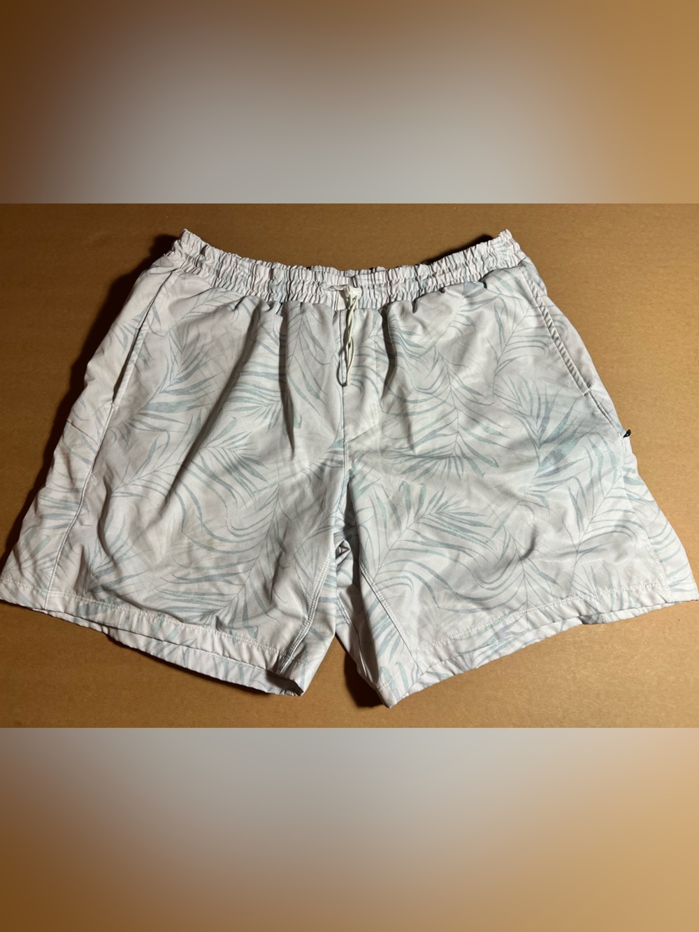 all in motion Cream Shorts with Pale Green Palm Print